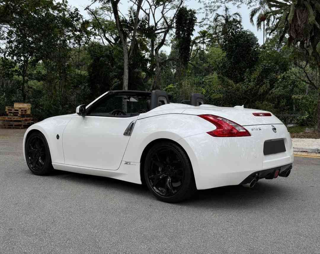 Nissan Fairlady 370Z Roadster (Category: Used Cars) located in Singapore. Submitted by carousell_certified_partners (Listing ID 1461469403, Image 3). Description: Stock conditioned unit up for grabs! Well maintained unit with all components still working fine! Excellent choice for car enthusiasts without breaking the bank! Flexible financing options available with high trade in quotes! Contact us today for no obligation viewing today! Features: 3
