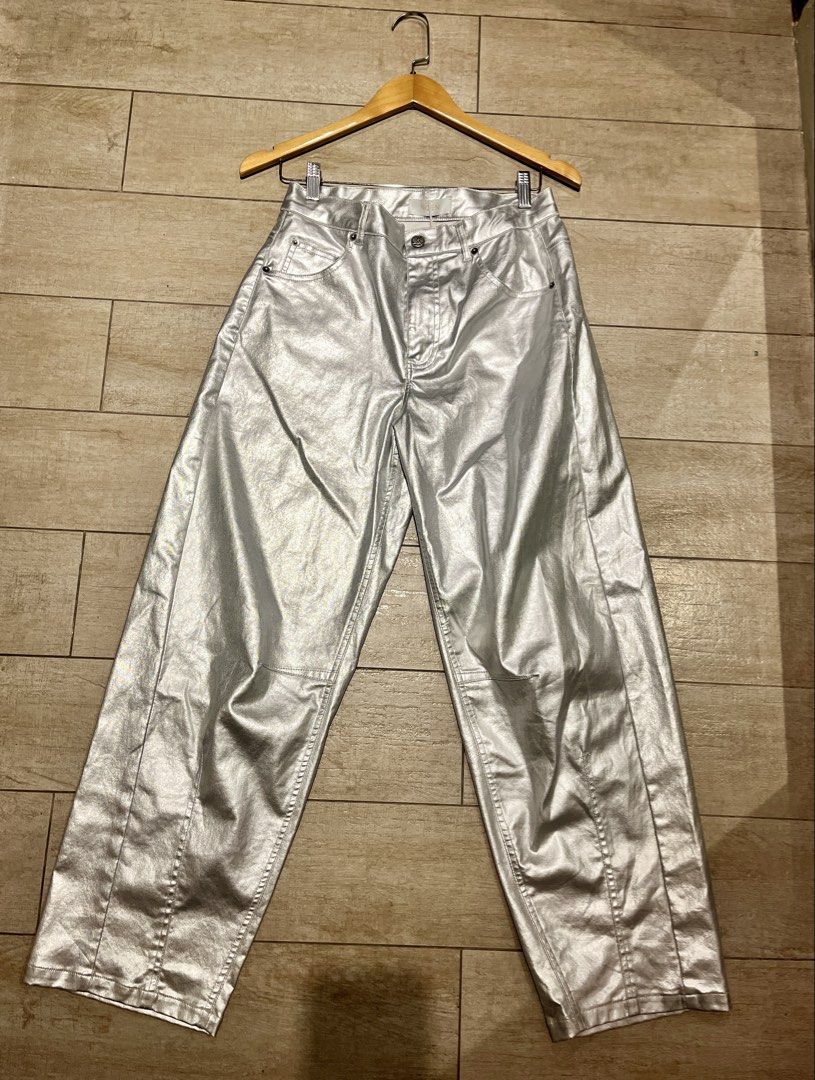 NOEN 81427 Metallic Silver Barrel Jeans (Category: Luxury Apparel) located in Marikina City. Submitted by itsmejerome3030 (Listing ID 1461537593, Image 1). Description: Brand: Noen Nordic Size: small to medium Color: Metallic Silver Issue: none (brand new with tag) PS I’ll make sure shipped items are presentable, however kindly manage your expectations since it’s preloved. Note: No return, no exchange Thank you very much MOP: Paymaya/ BDO/ Metrob