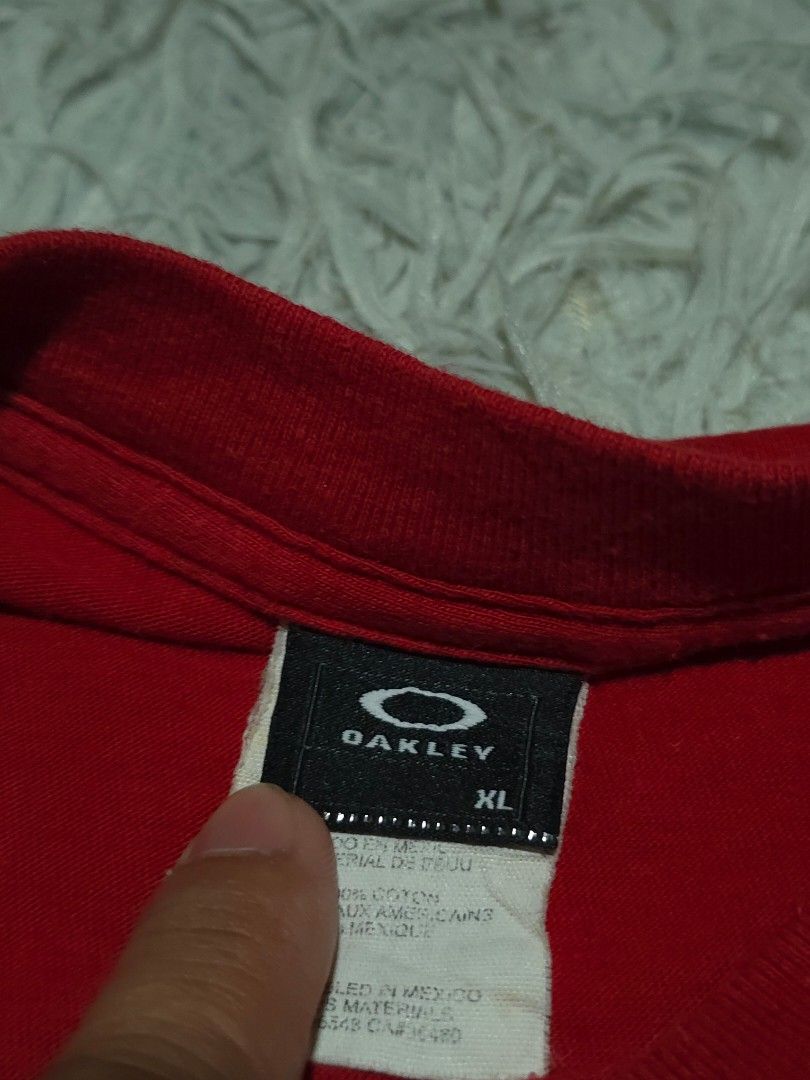 Oakley (Category: Tshirts & Polo Shirts ) located in Abulug. Submitted by humanwhosellthings (Listing ID 1461560839, Image 3). Description: OÀKLÈY ✅️Size: XL on tag fit to 2XLarge ✅️Dimes: 24W x 30L ✅Condition: Excellent - New ✅Issue: None, needs wash only ✅Color Rate: 9.8/10.