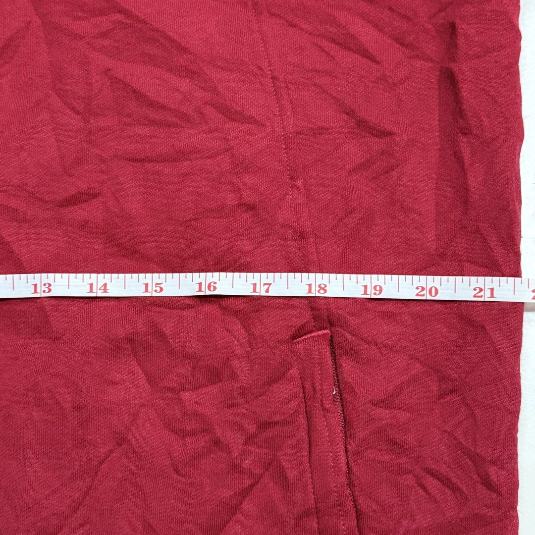 Oakley Red Full-zip mock neck jacket (Category: Coats, Jackets and Outerwear) located in Manila. Submitted by marx_g (Listing ID 1461540669, Image 3). Description: Oakley Red Full-zip mock neck jacket Size L Width: 22 Length: 27 PRICE: 1800 plus shipping fee.