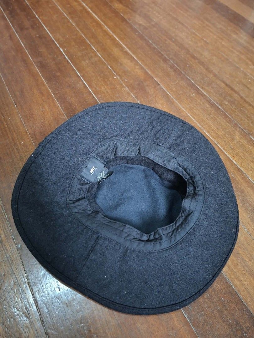 OBEY River Boonie Hat (Category: Caps & Hats) located in Manila. Submitted by deasalvador (Listing ID 1461417916, Image 2). Description: Pristine Condition unisex delivery is Metro Manila only!.