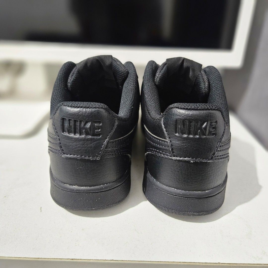 OG Nike Court Vision US7 (Category: Casual Shoes) located in Pasay City. Submitted by pass.it.on.ph (Listing ID 1461408474, Image 2). Description: Nike Court Vision Low Next Nature M US7 EU40 25cm Colorway: Triple Black RFS: decluttering _________________________________________________________ ​🛍️ Check my profile for more listings! 💡 Take 2 or more items to get a discount/bundle price. https://carousell.app.link/iMZHoAII35b __________________