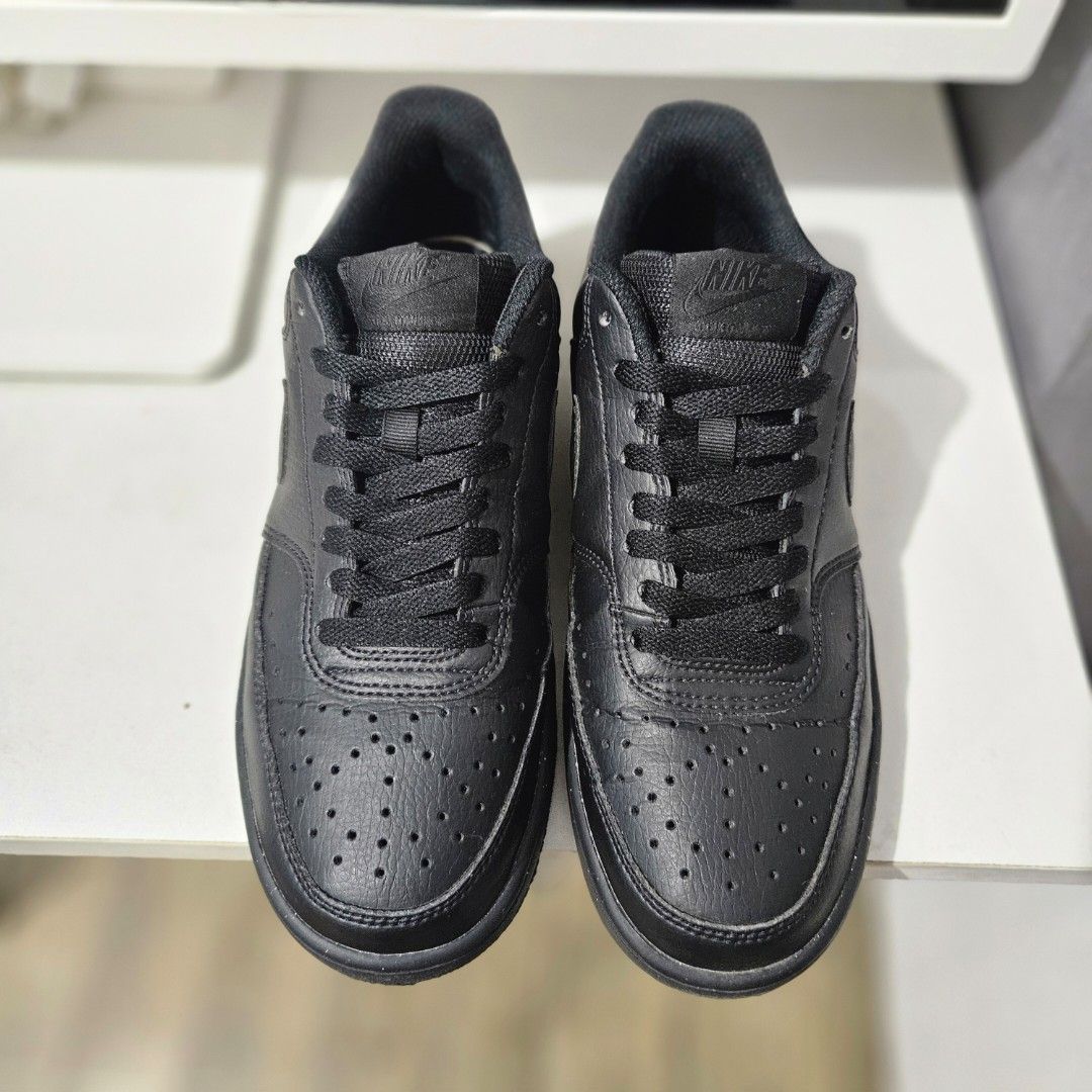 OG Nike Court Vision US7 (Category: Casual Shoes) located in Pasay City. Submitted by pass.it.on.ph (Listing ID 1461408474, Image 1). Description: Nike Court Vision Low Next Nature M US7 EU40 25cm Colorway: Triple Black RFS: decluttering _________________________________________________________ ​🛍️ Check my profile for more listings! 💡 Take 2 or more items to get a discount/bundle price. https://carousell.app.link/iMZHoAII35b __________________
