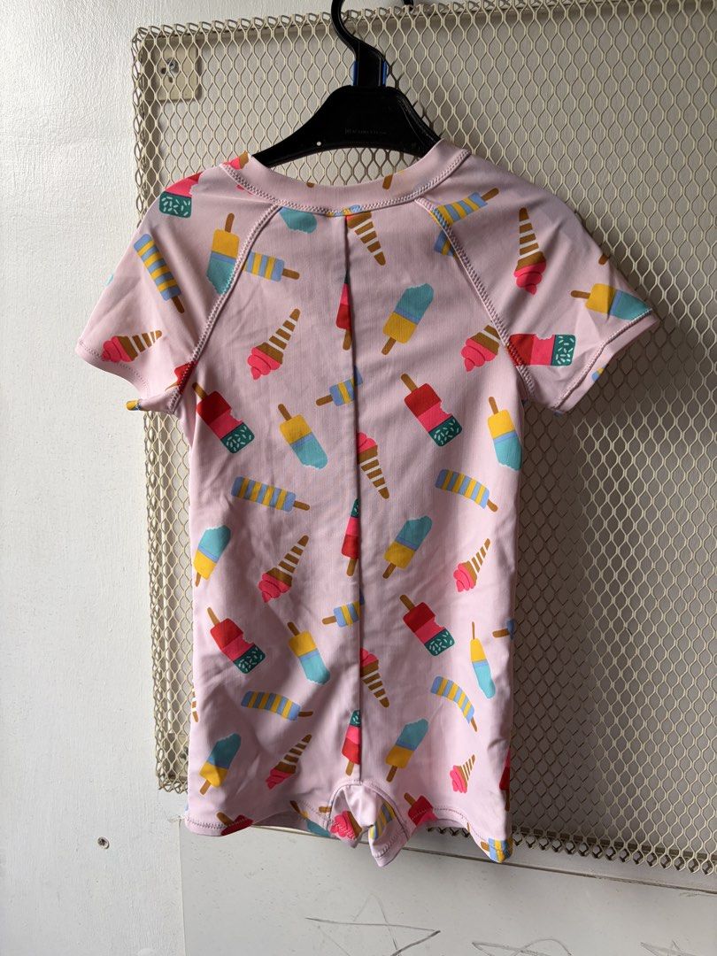 Old Navy Swimwear (5T) (Category: Babies & Kids Fashion) located in Manila. Submitted by decluttering_me (Listing ID 1461493084, Image 3). Description: Store bought outgrown.