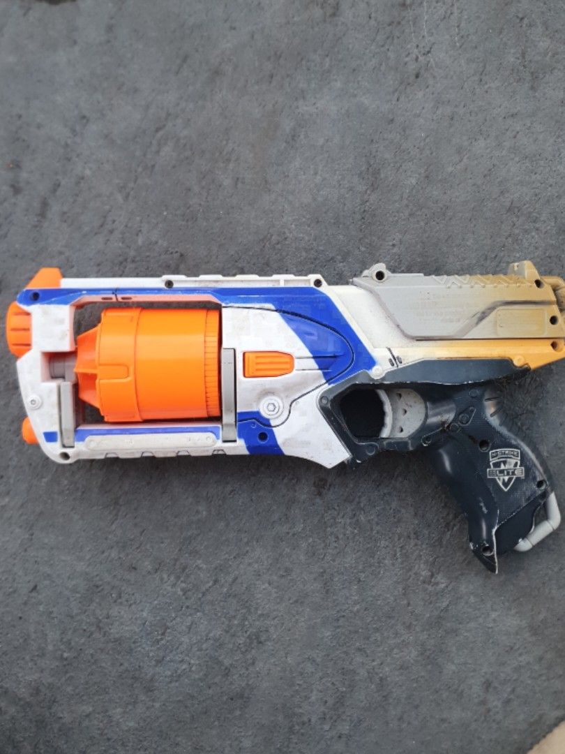 Old Nerf Toy Guns (Category: Action & Battle Toys) located in Manila. Submitted by luckyzen8 (Listing ID 1461558312, Image 2). Description: Take all for 299 only Sone are working Buy as is For pick up/Lalamove Pin : Molave Art Gallery Nova Homes, Novaliches QC Salamat po🙏.