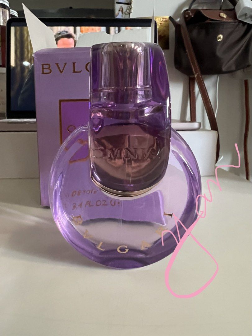 Omnia Amethyste (Category: Fragrance & Deodorants) located in Manila. Submitted by frvryhang_ (Listing ID 1461384567, Image 3). Description: Bought for 3k Selling for 1k Seller declared authentic pero D U P 3 - C 0 P Y pala Kaamoy naman pero hindi same longevity Kabubukas ko lang sprayed twice. You can see full pa.