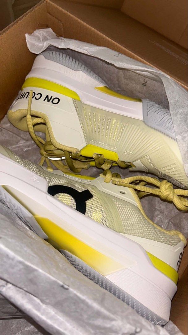 On roger pro fire linen 6w (Category: Sneakers) located in Quezon City. Submitted by danahmaniego (Listing ID 1461386977, Image 2). Description: bnew size 6w/23cm rfs: extra pair qc area check our ig page: @japshopperph.