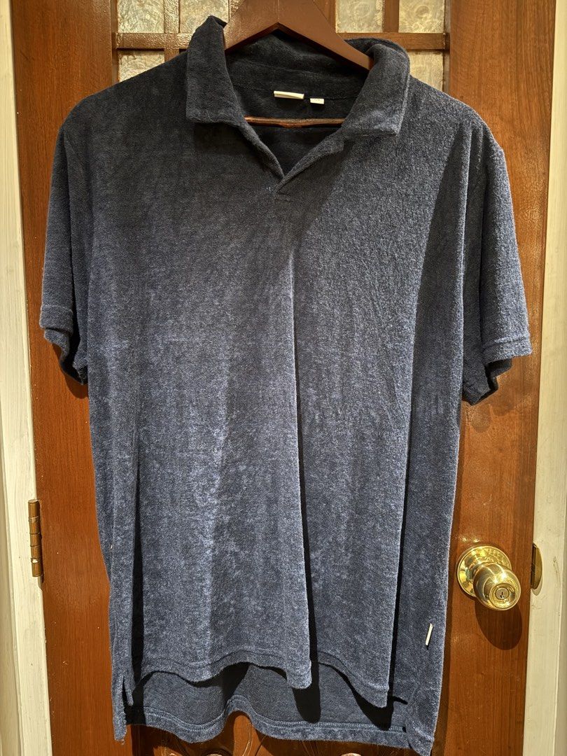 Onia Polo Shirt Men Large (Category: Tshirts & Polo Shirts ) located in Pasig City. Submitted by fashion_alpha (Listing ID 1461508862, Image 2). Description: Shoulder to Shoulder 22 inches Armpit to armpit 26 inches Height 30 inches.
