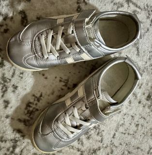 (Category: ) located in . Submitted by reloveeemypreloved (Listing ID 1461353139, Image 1). Description: .