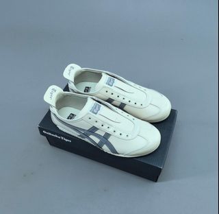 (Category: ) located in . Submitted by khai.uasneakers (Listing ID 1461452329, Image 1). Description: .