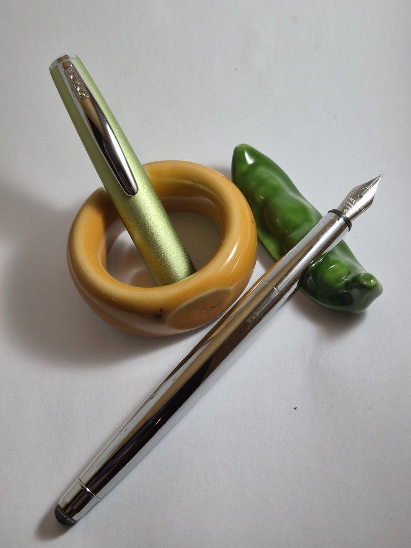 Online Germany Fountain Pen (Category: Craft Supplies & Tools) located in Pasig City. Submitted by penpaul (Listing ID 1461509231, Image 3). Description: Lesser known brand called Online from Germany. They are well made, hefty and writes urprisingly well. At quite affordable prices, you can take easily one home to try them out🥰 1. Online Vision Green Brushed Aluminium with Steel M nib - P1,199 2. Online Icon with Stylus with Steel M Nib - P999 3