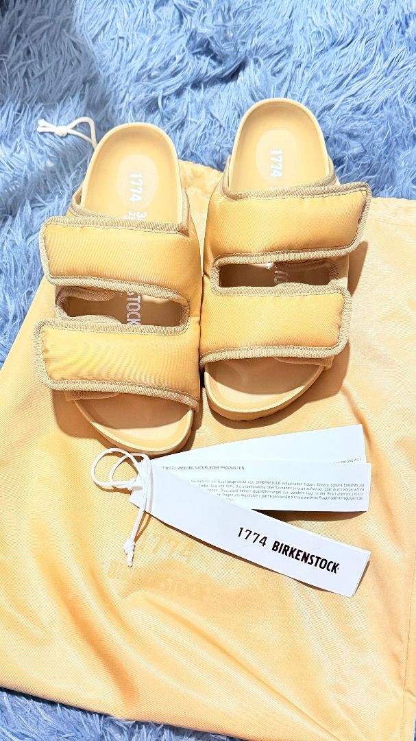 Original birkenstock (Category: Slippers and slides) located in Caloocan City. Submitted by dragongirl0923 (Listing ID 1461520637, Image 1). Description: worr it once still like new.