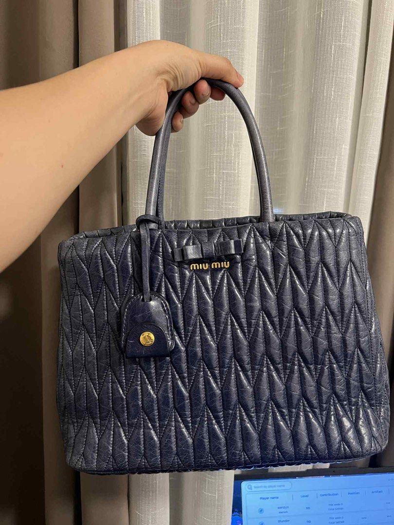 Original Miu Miu Matelasse Leather Bag (Category: Luxury Bags & Wallets) located in Cavite. Submitted by authenticbagshavenbyvalg (Listing ID 1461327053, Image 2). Description: Guaranteed Original 💯 very good condition Signs of use: Color fade sa handle overall very good condition no major issue .