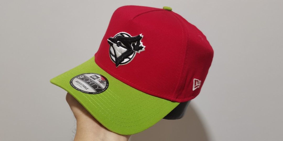 Original Sample Cap Toronto Blue Jays 9forty A-Frame (Category: Caps & Hats) located in Indang. Submitted by capitenyo (Listing ID 1461392498, Image 1). Description: Authentic Sample Cap Toronto Blue Jays 9forty Cap ✅ 9forty A-frame Snap back ✅ Dome Size - One Size Fits Most All ✅ Deep Red Dome and Apple Green Visor Color ✅ Color rate - 10/10 ✅ Materials - 100% Cotton ✅ Made in China ✅ Condition - Brand New, Excellent ⛔ May maliit na sulat sa und