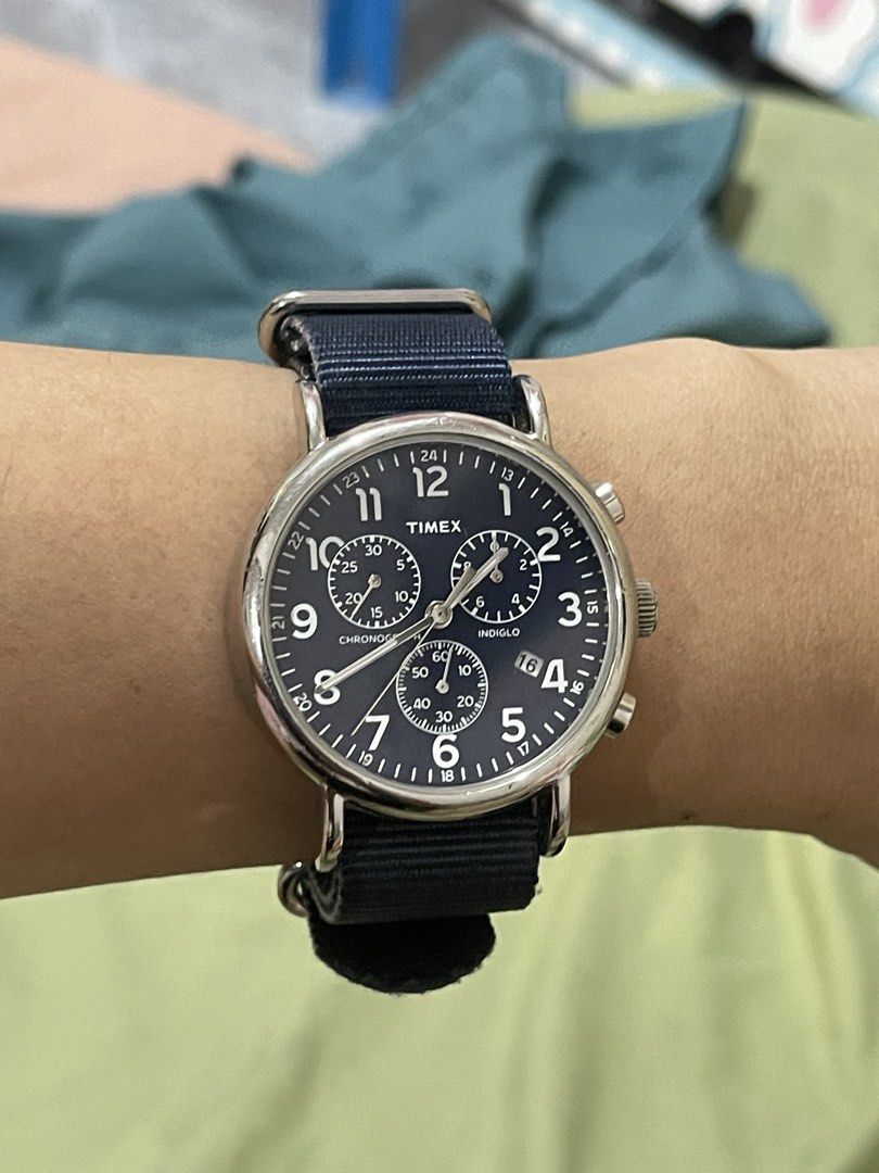 Original timex weekender men’s watch 40mm (Category: Men's Watches) located in Cabiao. Submitted by imeon13 (Listing ID 1461429074, Image 2). Description: maganda pa po xa original from japan box.. pinalitan q battery ung takip dko na maibalik kau na mgbalik 😅.