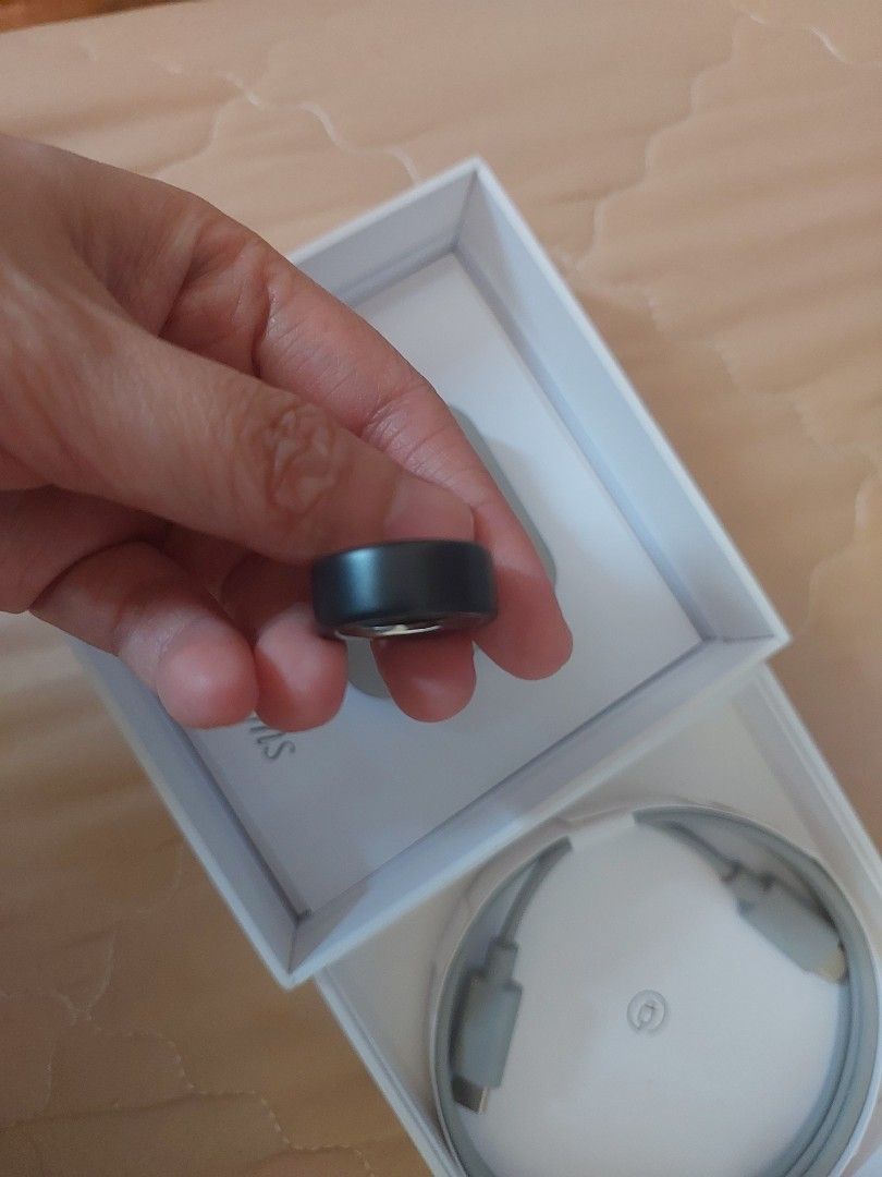 Oura Ring – Size 4 (Category: Other Accessories) located in Manila. Submitted by gpmendoza28 (Listing ID 1461331439, Image 2). Description: FOR SALE Size 4 Mint condition / No issues Complete with original box & charger Well-kept and ready to use Reason for selling: Need a bigger size. 📍 Location: Cabuyao, Laguna Please take note of the location before inquiring. If Cabuyao, Laguna is too far from you or not feasible for meet-up/pickup, kindly s