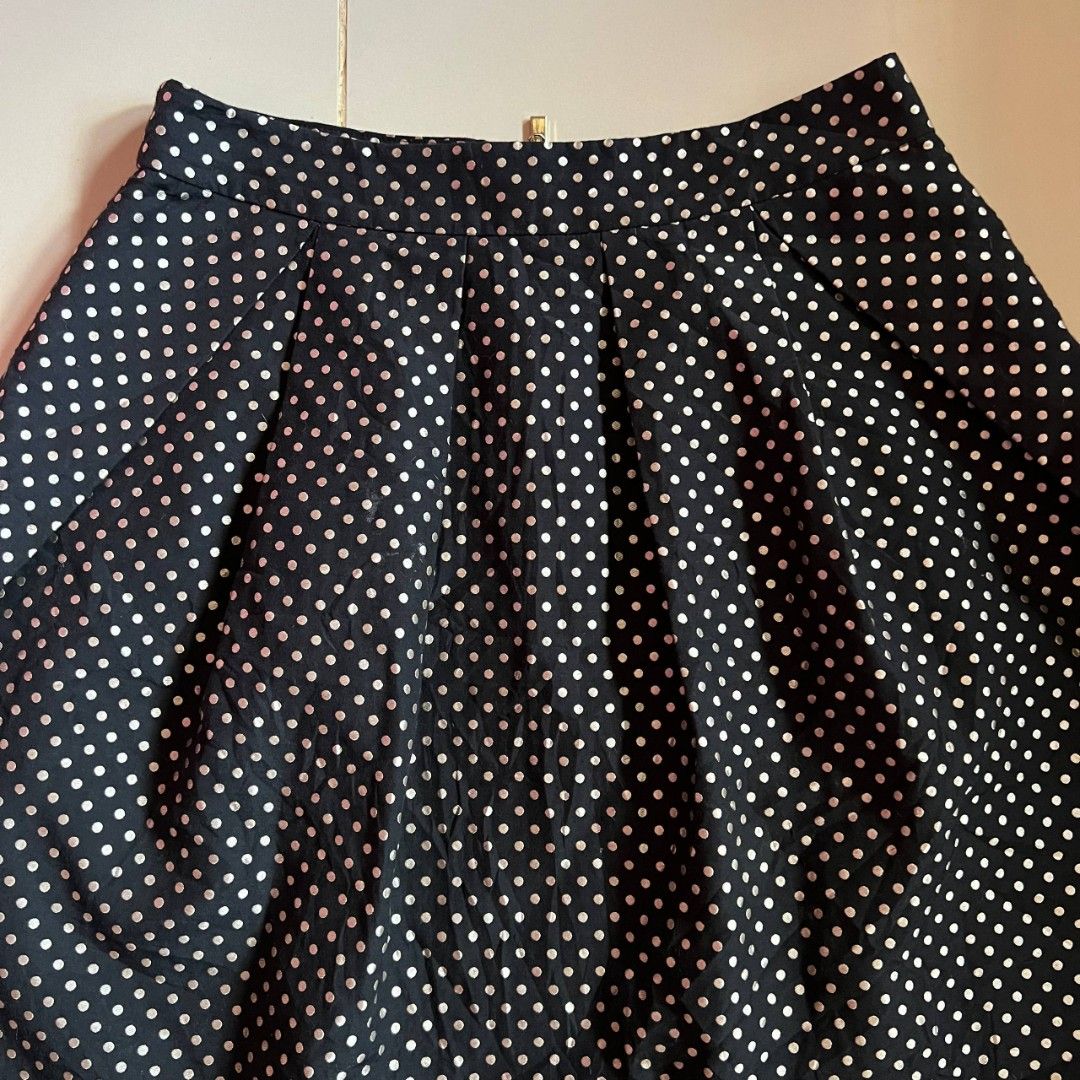 Black Polka Dots Skirts Y2k (Category: Skirts) located in General Trias. Submitted by wear_whimsy (Listing ID 1461280311, Image 2). Description: Size: 26-27 - Black skirt with all-over cream polka dots - Flared A-line silhouette - Gold zipper closure at the back - No issue but needs wash.