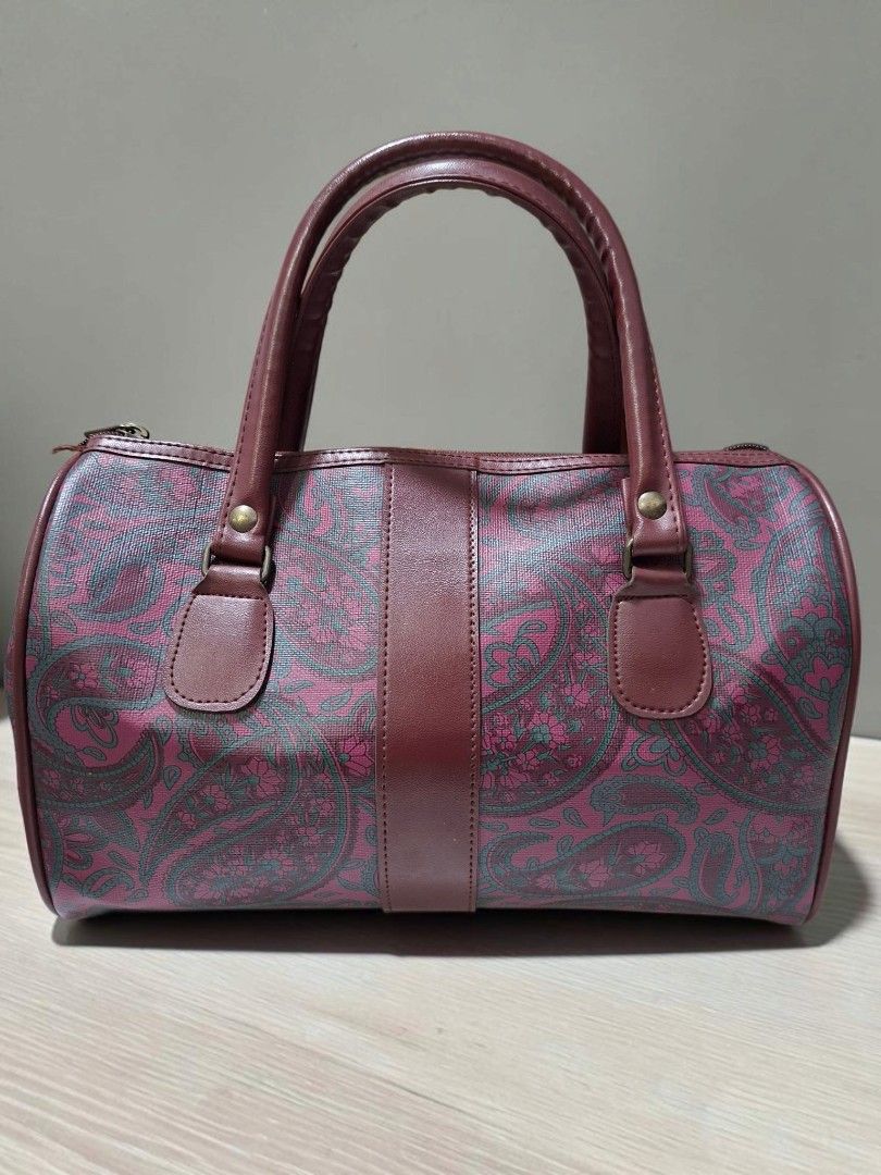 PAISLEY PRINT BOSTON BAG (Category: Tote Bags) located in Las Pinas. Submitted by annachiaonair2037 (Listing ID 1461452481, Image 1). Description: PAISLEY PRINT BOSTON BAG FROM JAPAN PVC LEATHER BEST ZIP H 7" L 11" W 5".
