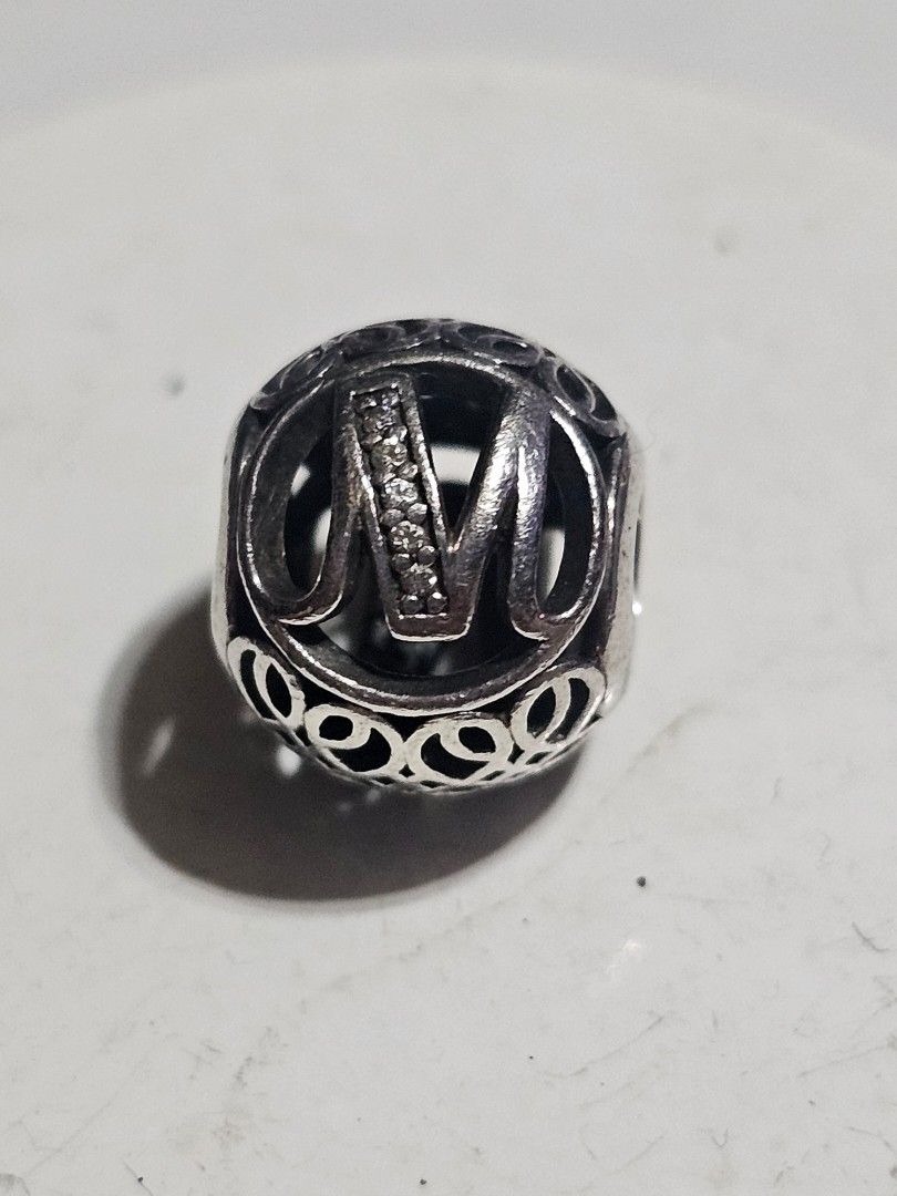 Pandora Vintage Letter Charm (Category: Charms) located in Manila. Submitted by onlinesmartshopping12 (Listing ID 1461438921, Image 2). Description: original no issue.