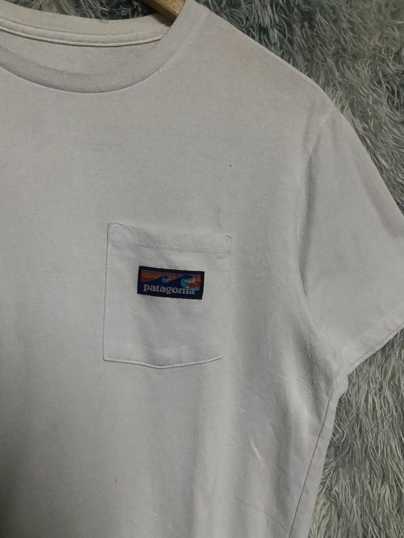 PATAGONIA (Category: Tshirts & Polo Shirts ) located in Cavite. Submitted by sammie_jhane (Listing ID 1461527890, Image 2). Description: PATAGONIA POCKET TEE COMPLETE TAGS GOOD CONDITION DIMES WIDTH 19.5 LENGTH 26 🏷️299+SHIPPING FEE DASMARIÑAS CAVITE LOC.