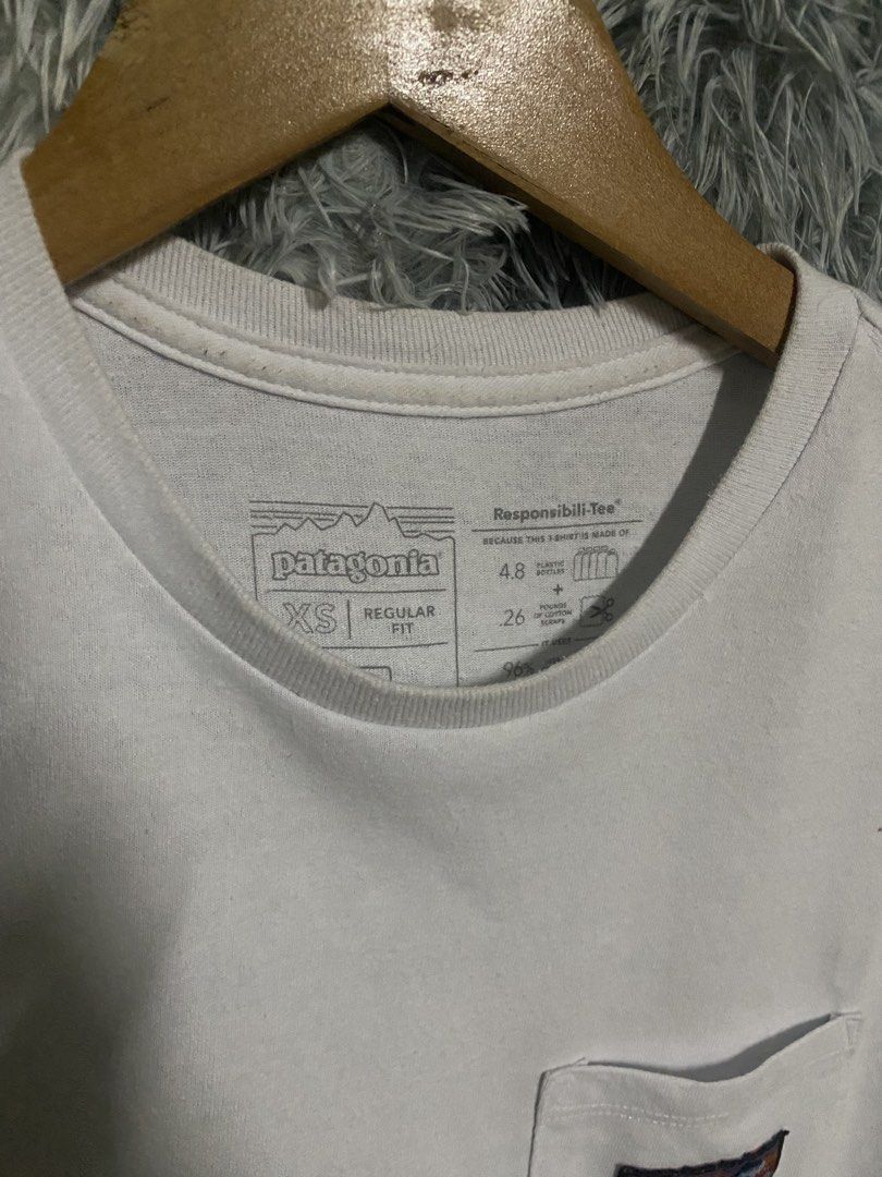 PATAGONIA (Category: Tshirts & Polo Shirts ) located in Cavite. Submitted by sammie_jhane (Listing ID 1461527890, Image 3). Description: PATAGONIA POCKET TEE COMPLETE TAGS GOOD CONDITION DIMES WIDTH 19.5 LENGTH 26 🏷️299+SHIPPING FEE DASMARIÑAS CAVITE LOC.