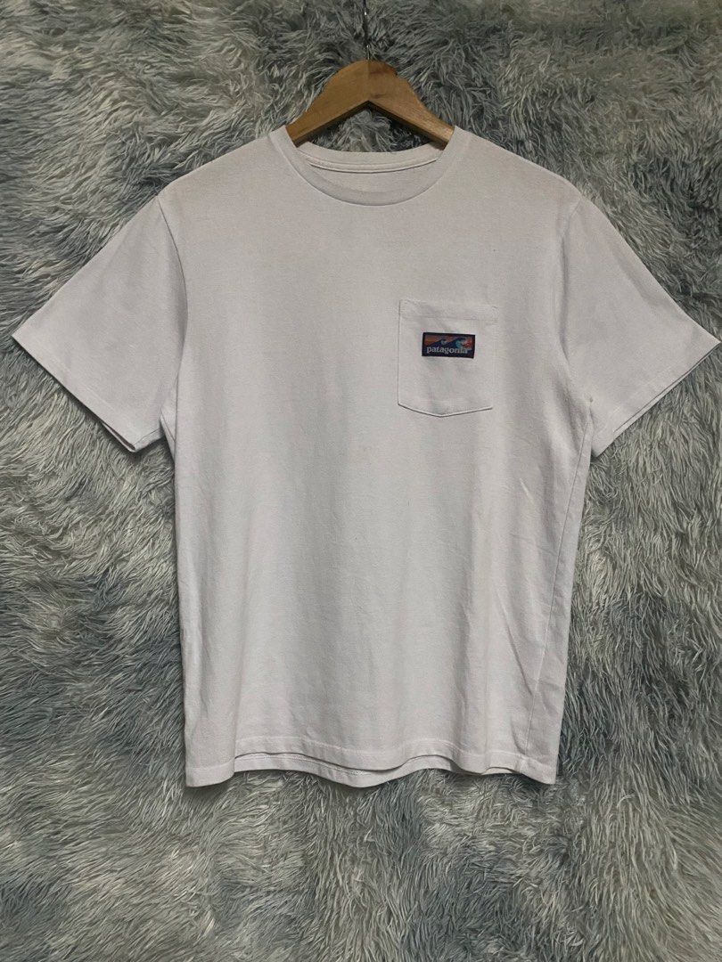 PATAGONIA (Category: Tshirts & Polo Shirts ) located in Cavite. Submitted by sammie_jhane (Listing ID 1461527890, Image 1). Description: PATAGONIA POCKET TEE COMPLETE TAGS GOOD CONDITION DIMES WIDTH 19.5 LENGTH 26 🏷️299+SHIPPING FEE DASMARIÑAS CAVITE LOC.