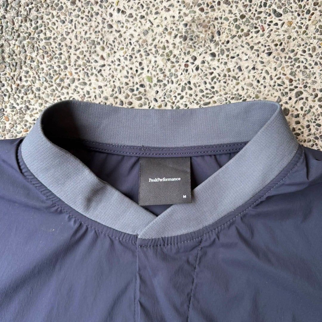 Peak Performance M Wind Crew windbreaker Men’s (Category: Coats, Jackets and Outerwear) located in Caloocan City. Submitted by rraoutdoorgear (Listing ID 1461409899, Image 3). Description: Peak Performance M Wind Crew windbreaker Men’s designed for golf and active outdoor sports. Excellent Condition Color Rate 10/10 M on Tag 29 Length 23 Width No Issue. Price. 1,480 Loc. South Caloocan Courier. J&T And Flash Express.