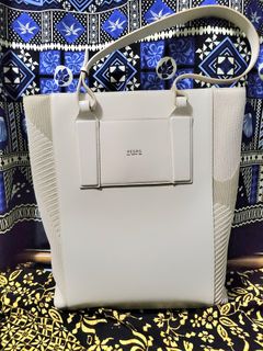 (Kategori: ) berada di . Dikirim oleh closet.eko (ID iklan 1461444970, Gambar 1). Deskripsi: .