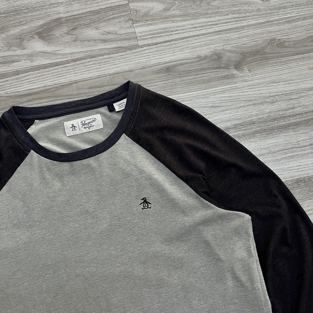 PENGUIN LONGSLEEVE‼️ (Category: Tshirts & Polo Shirts ) located in Cebu City. Submitted by clarkcamu68040 (Listing ID 1461338541, Image 2). Description: PENGUIN LONGSLEEVE‼️ AS NEW SIZE SMALL W 19.5 / L 26 COLORATE 10 / 10 ISSUE : ❌❌❌ PHP 550 + 90 SF 🛒🛒 📍CEBU ,CITY OF NAGA 🚚 J&T EXPRESS.