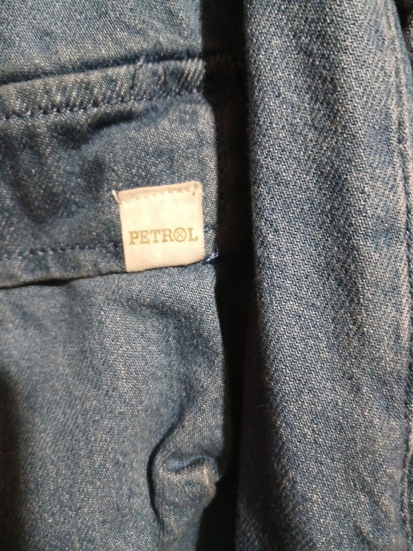 Petrol Denim Cargo Pants Elastic Waist (Category: Jeans) located in Quezon City. Submitted by kr1stel (Listing ID 1461457539, Image 3). Description: - used once for an event - waist: 28-30 inches (stretch), length: 36 inches - Petrol blue denim cargo pants - Comfortable elastic waistband - Multiple pockets for storage - Trendy wide leg style.