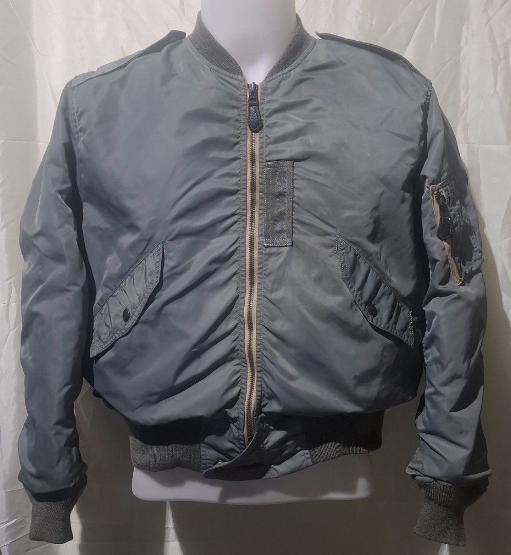 Pherrows flight jacket (Category: Coats, Jackets and Outerwear) located in Baguio. Submitted by thriftrot (Listing ID 1461459962, Image 1). Description: 1950s type L-2B flight bomber jacket Reproduced by pherrows A japanese brand maker of quality military repros Medium(dimes on photos) Signs of usages Loc. Baguio Add shipping fee 30k srp My price is 2,000 pesos only.