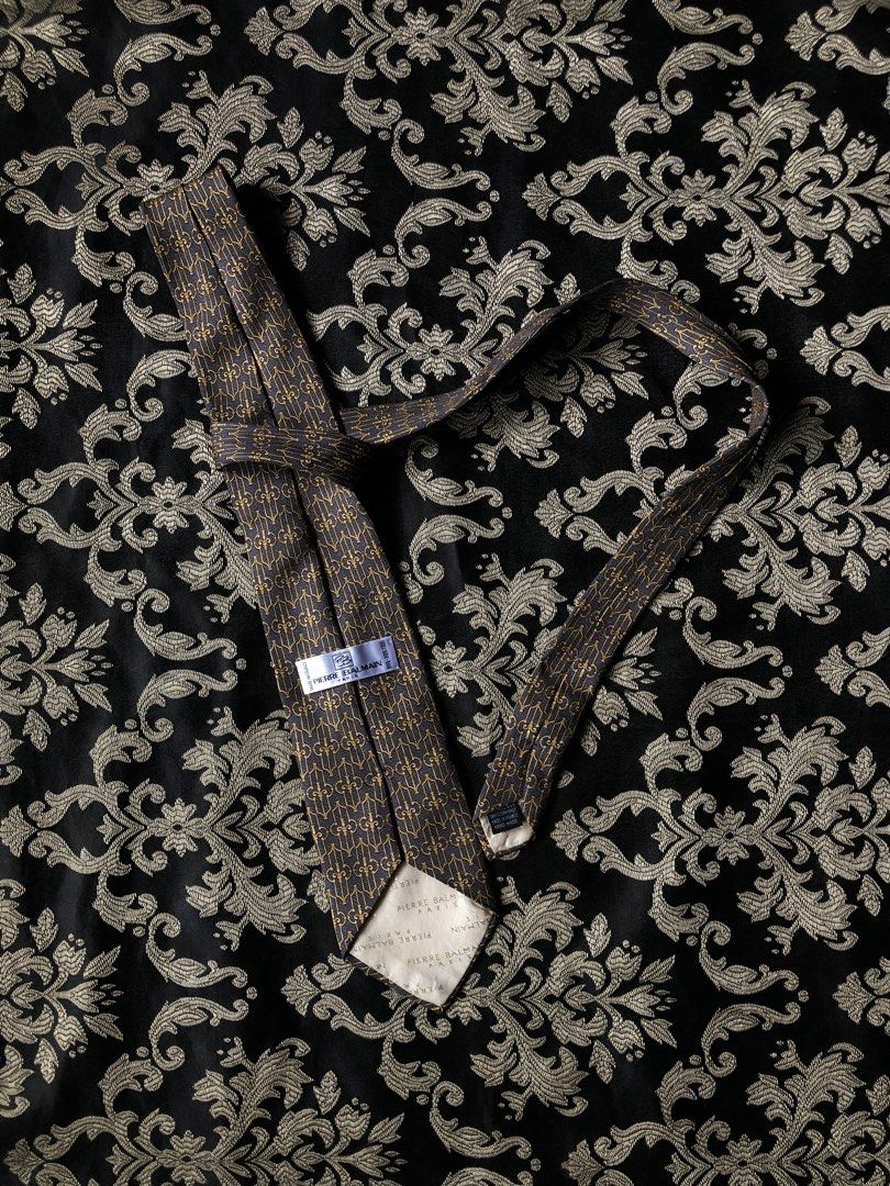 Pierre Balmain silk necktie (Category: Ties) located in Dipolog. Submitted by sellgoodsitem_2k23 (Listing ID 1461494748, Image 1). Description: No issue excellent condition.