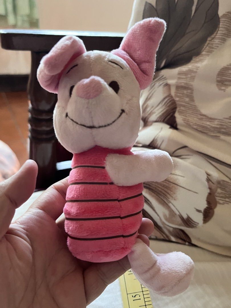 Piglet and Pooh ref magnet plush (set) (Category: Plushies & Soft Toys) located in Paranaque City. Submitted by bonsaiart (Listing ID 1461393720, Image 2). Description: Pre owned Good condition Selling as set 435+sf Payment via GCASH or paymaya No to meetup No to cop / cod Shipping via j&t only.