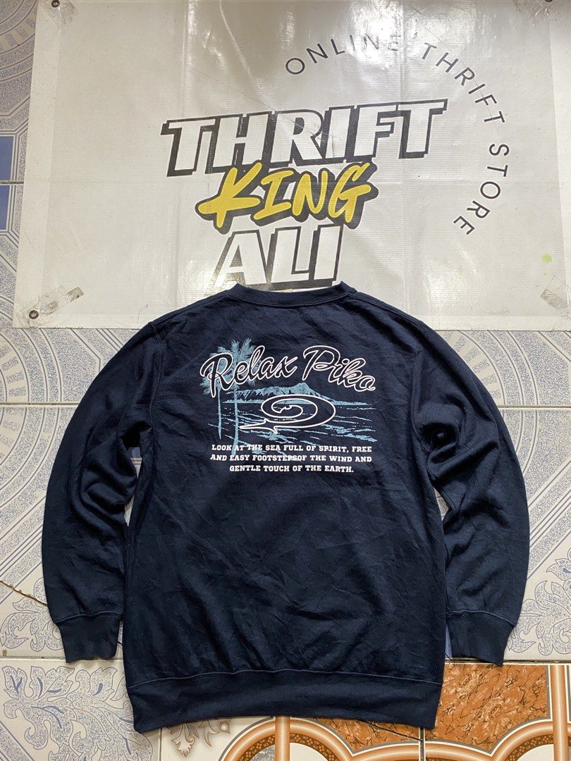 Piko Pullover Jacket (Category: Coats, Jackets and Outerwear) located in Rosario. Submitted by thrift_king_ali (Listing ID 1461326671, Image 2). Description: Piko Pullover Jacket Dimes: W-22 L-27 Large no issue excellent condition 600+sf.