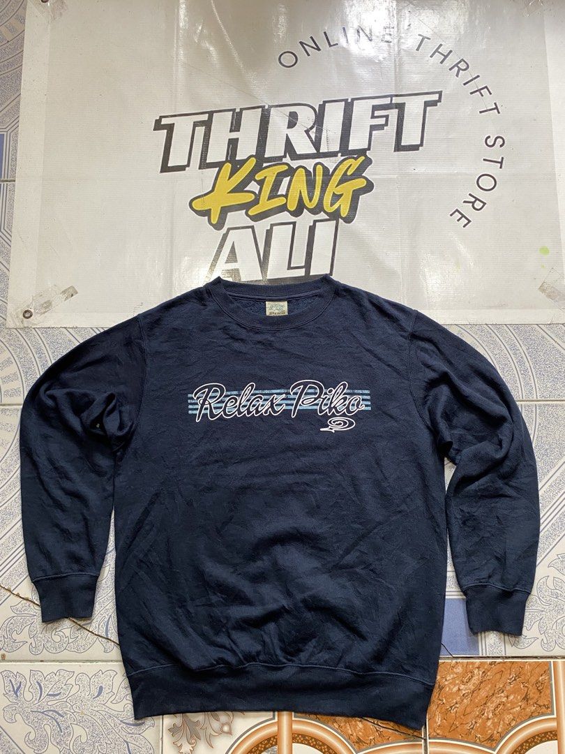 Piko Pullover Jacket (Category: Coats, Jackets and Outerwear) located in Rosario. Submitted by thrift_king_ali (Listing ID 1461326671, Image 1). Description: Piko Pullover Jacket Dimes: W-22 L-27 Large no issue excellent condition 600+sf.