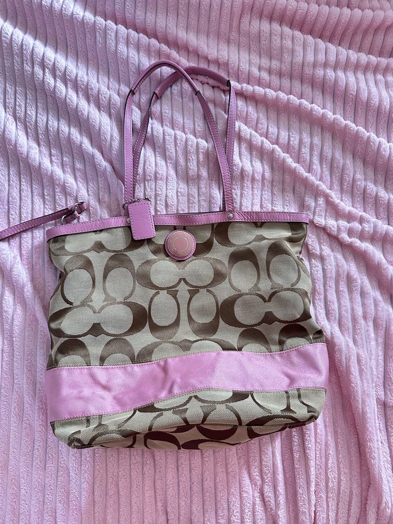 Pink Coach Vintage Tote Bag (Category: Tote Bags) located in Santa Rosa. Submitted by luckydear_ (Listing ID 1461385357, Image 1). Description: Authentic Coach Vintage Tote Bag Preloved Coach vintage tote bag in pink and signature print. Spacious and perfect for everyday use! ⚠️ Please note: Heavily used condition with holes/tears on the inner lining and signs of wear. Please check all photos carefully before purchasing. 💗 ₱1500+ shipping fee no