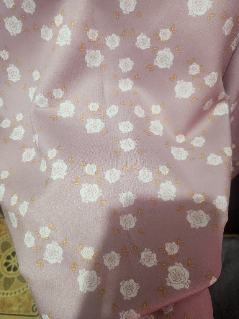 Pink Floral Long Sleeve Top (Category: Longsleeves) located in Muntinlupa City. Submitted by yanyan1888 (Listing ID 1461365373, Image 2). Description: - Adorable pink top with a white and gold floral print. - Features long sleeves with a stylish gathered shoulder detail. - Made from a soft, comfortable fabric. - Versatile for casual outings or as a layering piece. - Effortlessly pairs with jeans or skirts for a chic look..