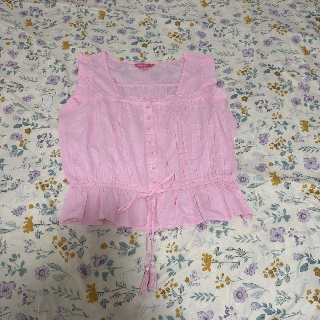 Pink Top (Category: Others Tops) located in Manila. Submitted by declutters.wrdrb (Listing ID 1461475654, Image 1). Description: .
