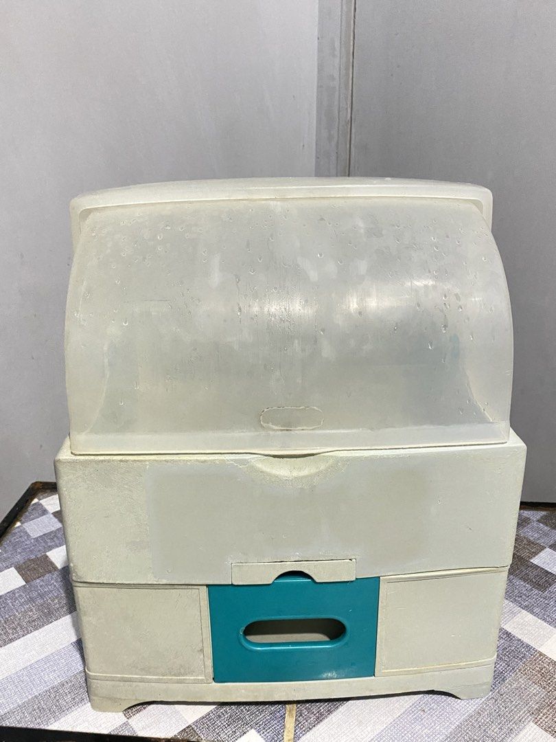 Plastic Dish Rack with Lid and Drawer (Category: Food Organization & Storage) located in Manila. Submitted by nate_.vergara (Listing ID 1461471084, Image 2). Description: Pick up or lalamove, Deca mall tondo area. 300 only used pero no issue yan .