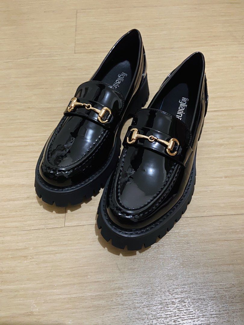 Platform Black Shoes NEW (Category: Loafers) located in Pasig City. Submitted by abbyflabby (Listing ID 1461425928, Image 1). Description: Size 40 Never used RFS: too big for me.