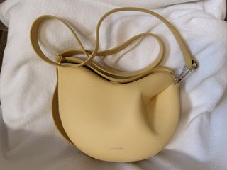 由 sallyxo (刊登 ID 1461534098，圖片 1) 提交，位於 的 (類別：)，說明：。
