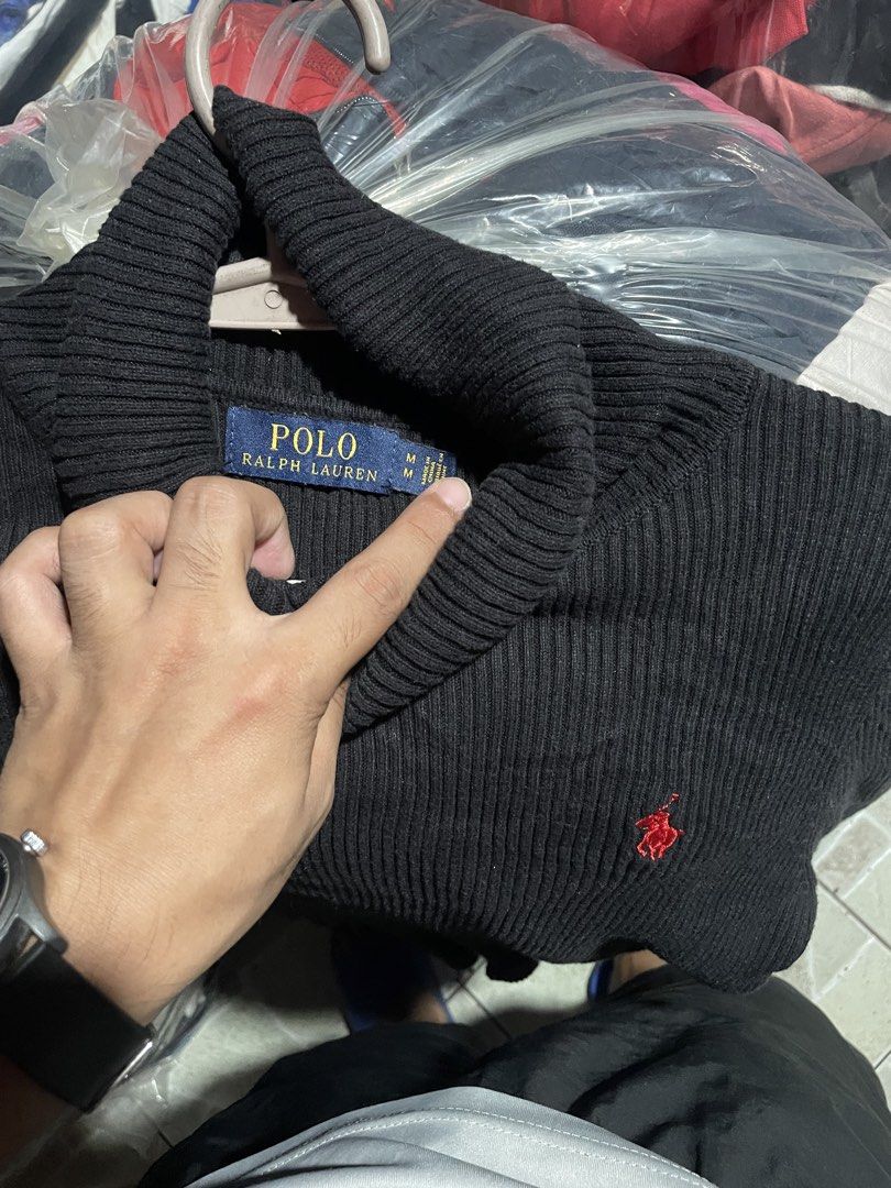 POLO RL ROLL NECK (Category: Longsleeves) located in Muntinlupa City. Submitted by clarencemirones (Listing ID 1461379155, Image 3). Description: POLO RL ROLL NECK M|17 x 21 22sleeves 9+/10 no issues dm me! .