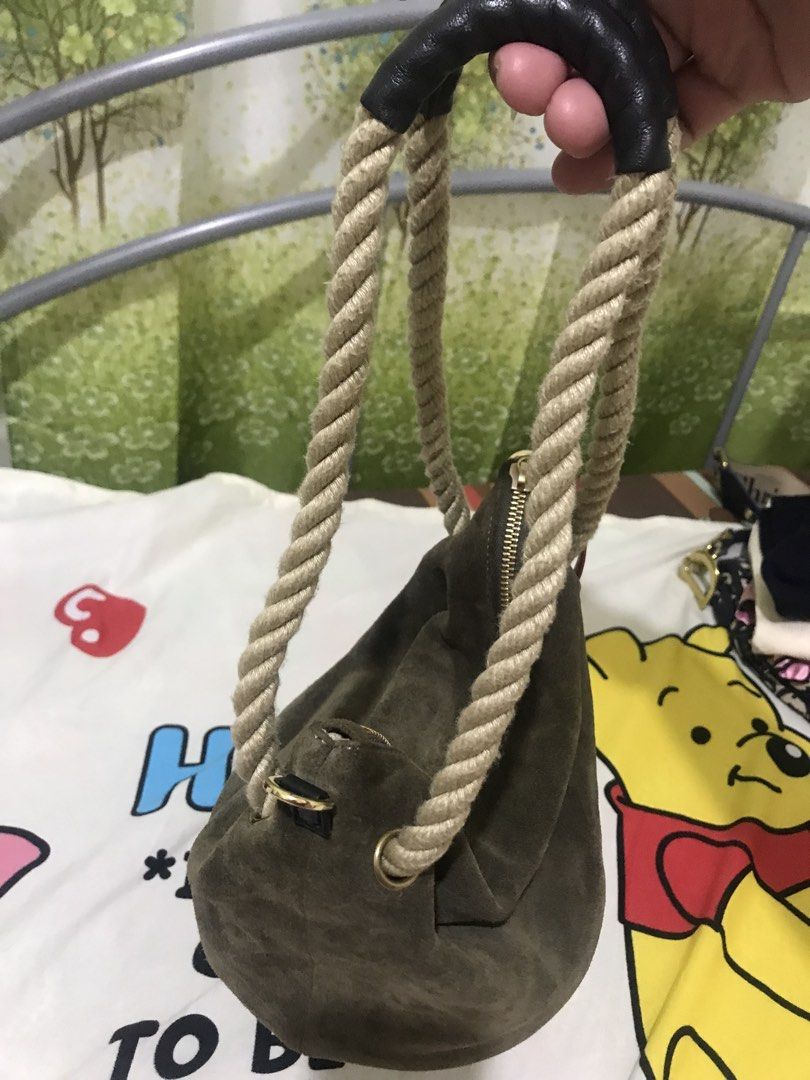 Ports 1961 (Category: Purses & Pouches) located in Balete No 2. Submitted by troyesybang (Listing ID 1461424026, Image 2). Description: Suede leather Authentic Ports 1961 No strap lang sha pede nio lagyan.