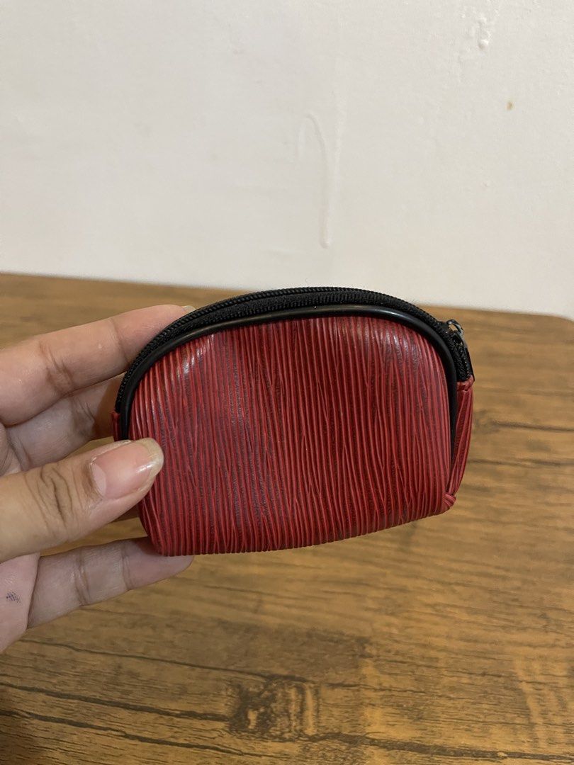 pouch (Category: Purses & Pouches) located in San Fernando. Submitted by japansurpluselyu (Listing ID 1461351206, Image 3). Description: per pc.