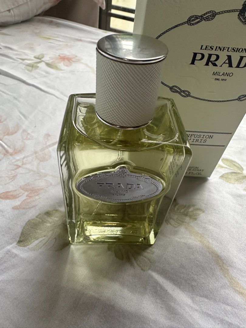 Prada Les Infusions de Prada Infusion d'Iris Eau de Parfum 100ml (Category: Fragrance & Deodorants) located in Muntinlupa City. Submitted by pushpop02 (Listing ID 1461423470, Image 3). Description: - Prada Infusion d'Iris Eau de Parfum - 100ml bottle - Includes original box -sprayed lang to smell - Part of the Les Infusions de Prada collection - Versatile scent for everyday or special events.