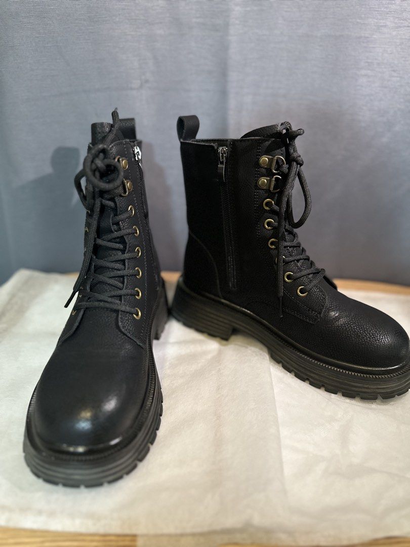 Preloved Boots (Category: Boots) located in Manila. Submitted by zarahzaraantig (Listing ID 1461401290, Image 3). Description: Brand - PreView Original Price - ₱ 2,799 Used - 1-2x Size - 37.
