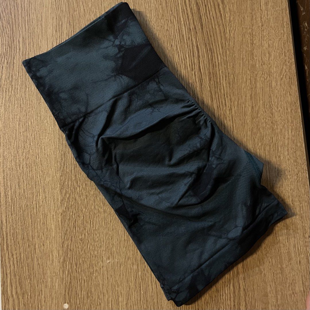Pre-Loved Gym Shorts (Category: Shorts) located in Bulacan. Submitted by lovelyfindss (Listing ID 1461489233, Image 3). Description: Lightly used gym shorts. Worn only a few times and still in excellent condition. No stains or damage. Selling because I no longer use it. 🩷✨ 💌 Feel free to message me for any questions. .