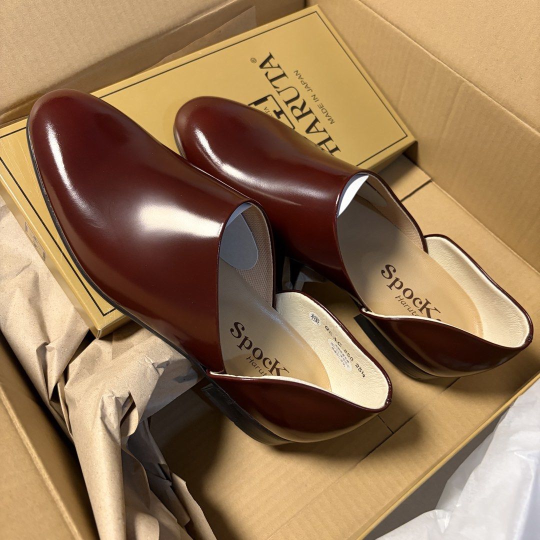 (preorder) haruta spock shoes (Category: Casual Shoes) located in Manila. Submitted by hyuckshaul (Listing ID 1461340240, Image 1). Description: haruta 850 2E spock shoes - preorder (within 2 weeks upon order) - japan sizes 23.5 to 27cm (upon availability) - do check their sizes accordingly - message me the size in cm when ordering colors: - rotor (1st photo) - black (2nd photo) 50% payment to secure order, the rest when the item reaches me mop: 