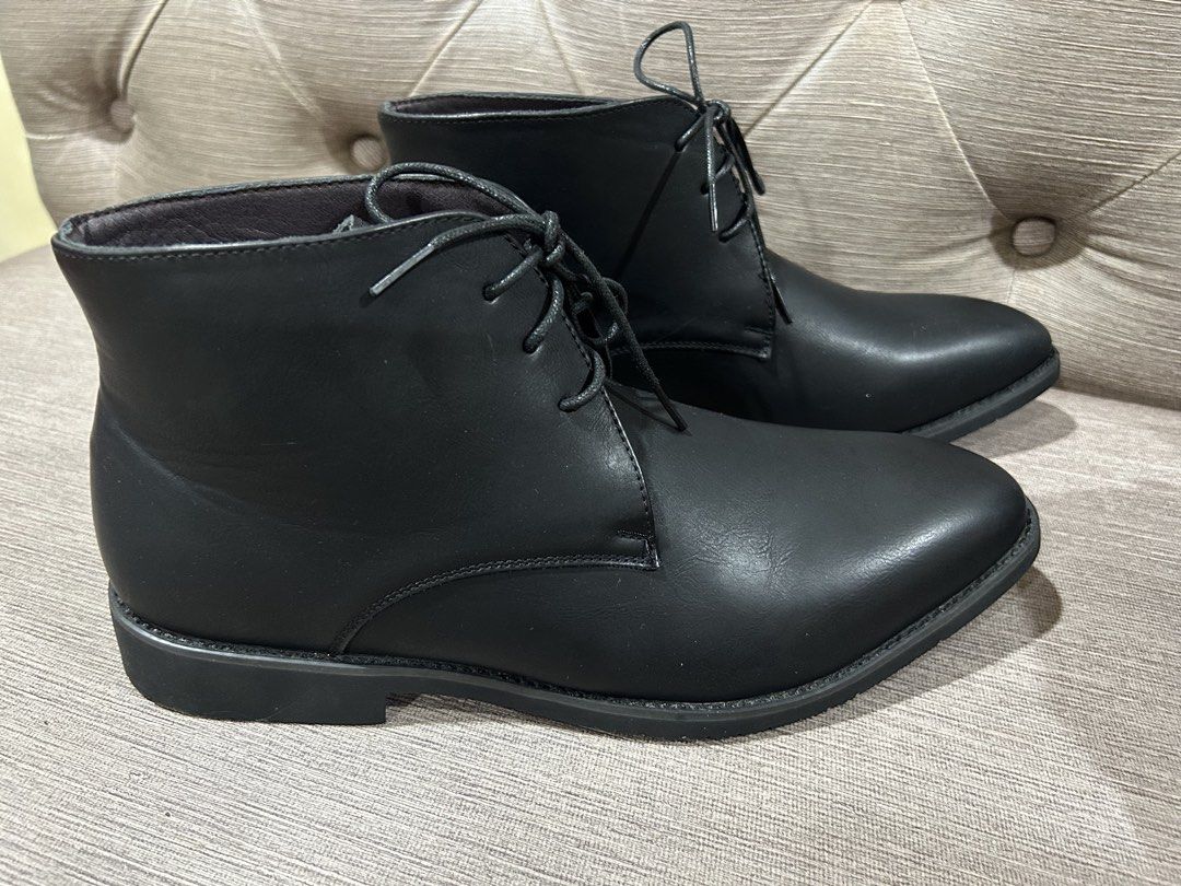 PREVIEW Black Leather Lace-up Ankle Boots Size 45 (Category: Boots) located in Manila. Submitted by ppeseller17 (Listing ID 1461374839, Image 2). Description: - Brand: PREVIEW Unwanted gift (wrong size) - Type: Black Leather Ankle Boots - Style: Lace-up - Size: 45 - Features: Good grip soles, versatile for dressing up or down - Perfect for: Everyday wear or nights out.