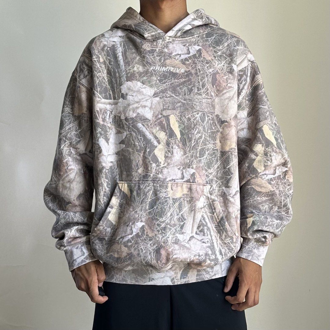 Primitive x Realtree Hoodie Jacket Size Medium (Fits Large) (Category: Hoodies) located in Batangas. Submitted by ukaysalakayyy (Listing ID 1461413830, Image 2). Description: Condition: Excellent Color rate: 9/10 Size: Medium (Fits Large).